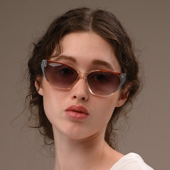Cateye vintage sunglasses by Guy Laroche, France